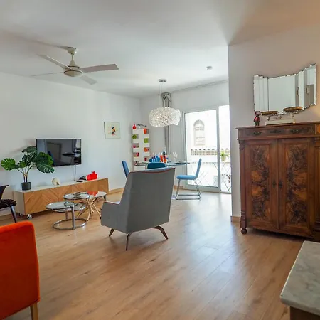 Happy Diamond By Hello Homes