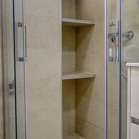 Happy Diamond By Hello Homes *