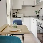 Happy Diamond By Hello Homes Сіджас
