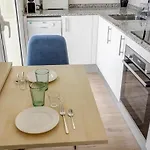 Апартаменти Happy Diamond By Hello Homes *