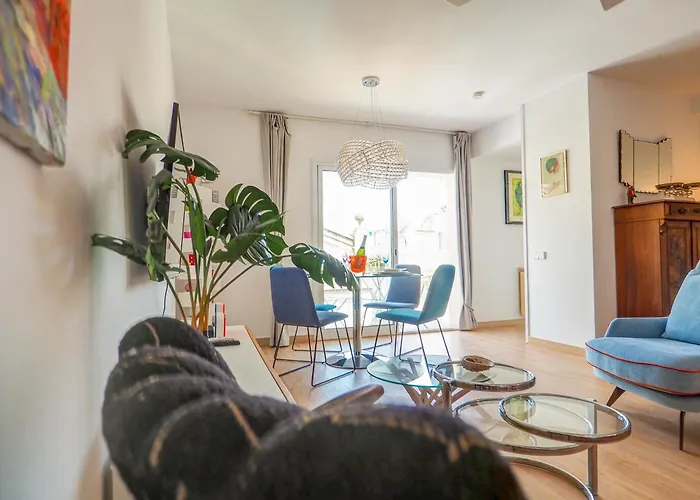 Happy Diamond By Hello Homes 锡切斯