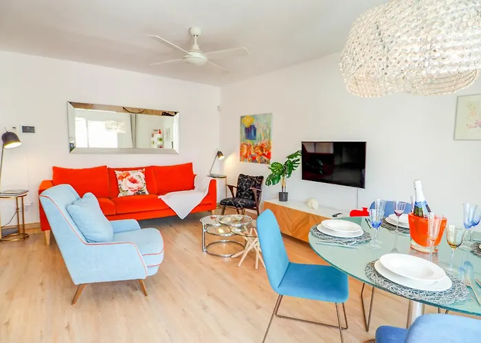 Happy Diamond By Hello Homes